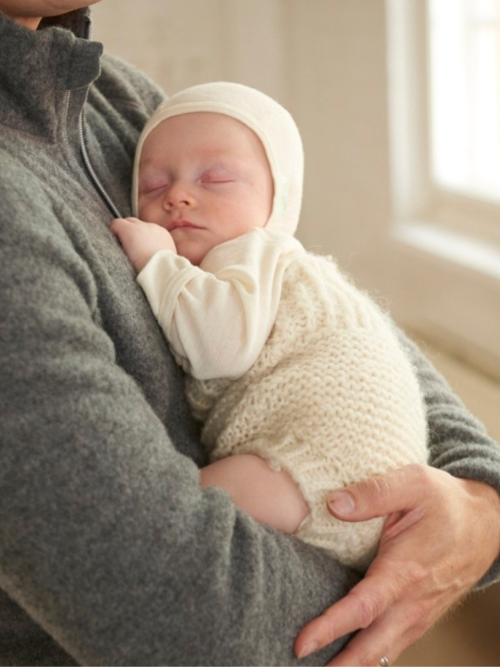Ruskovilla's organic silk wool bonnet for babies